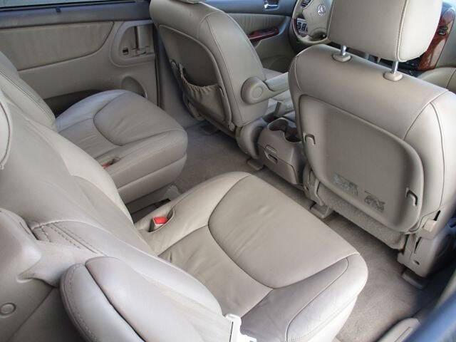 used 2004 Toyota Sienna car, priced at $5,999