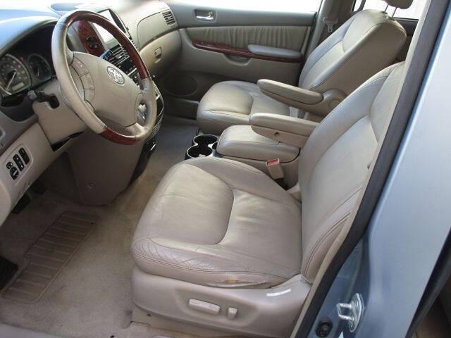 used 2004 Toyota Sienna car, priced at $5,999