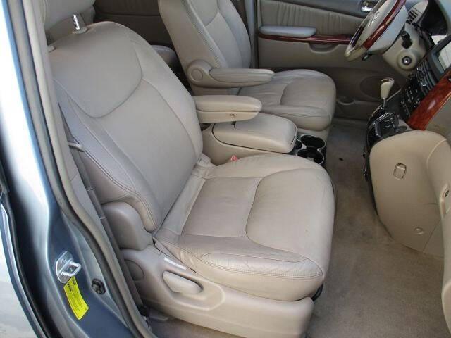 used 2004 Toyota Sienna car, priced at $5,999