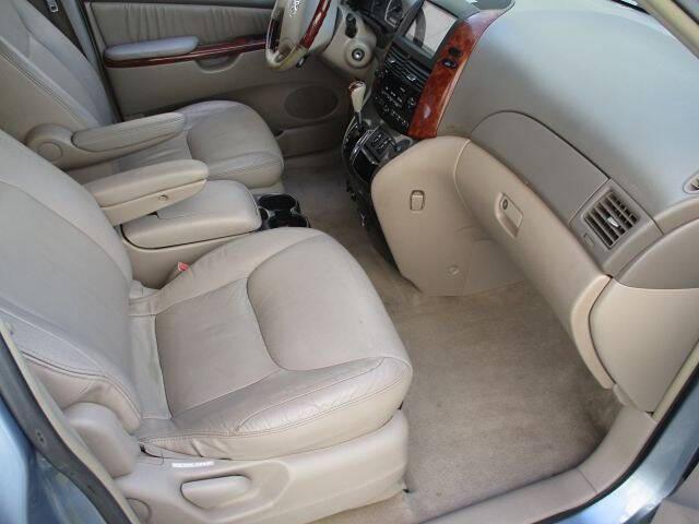 used 2004 Toyota Sienna car, priced at $5,999