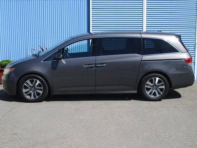 used 2015 Honda Odyssey car, priced at $9,999