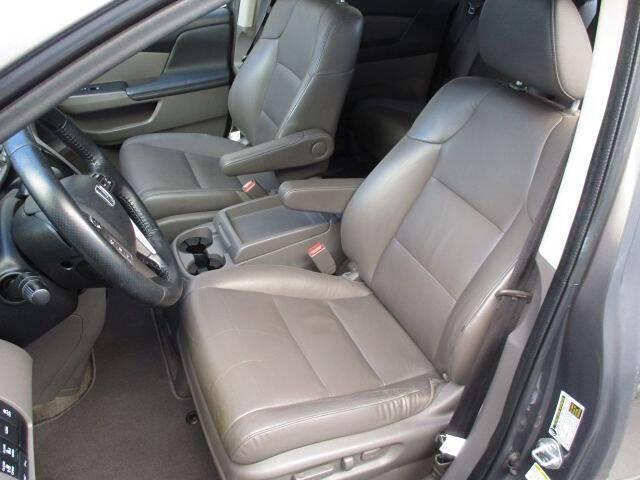 used 2015 Honda Odyssey car, priced at $9,999