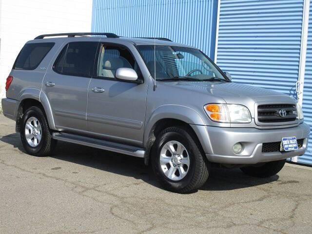 used 2004 Toyota Sequoia car, priced at $7,500