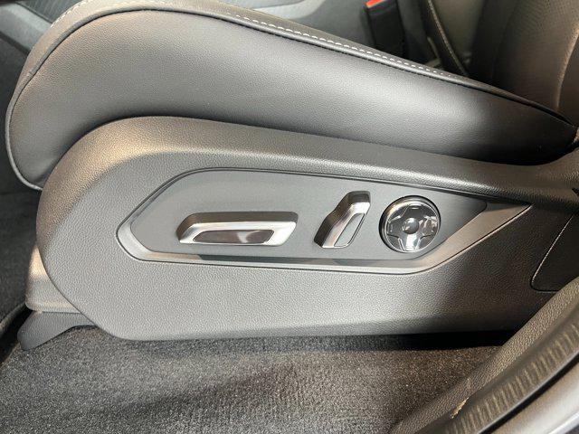 new 2026 Acura MDX car, priced at $61,350