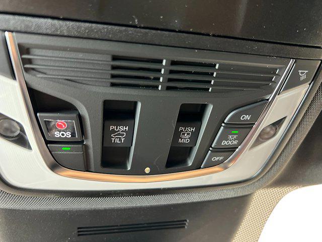new 2025 Acura MDX car, priced at $77,200