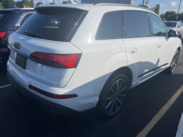 new 2025 Audi Q7 car, priced at $69,200