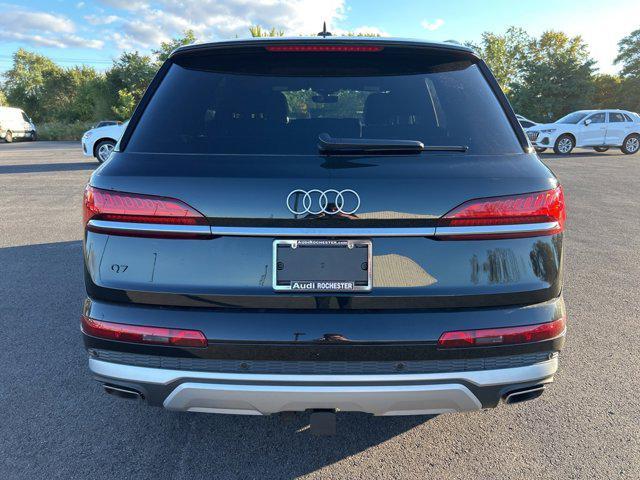 new 2025 Audi Q7 car, priced at $75,930