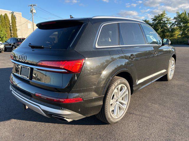 new 2025 Audi Q7 car, priced at $75,930