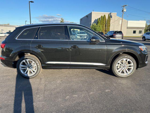 new 2025 Audi Q7 car, priced at $75,930