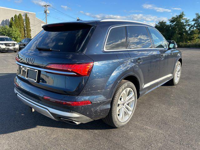 new 2025 Audi Q7 car, priced at $75,800