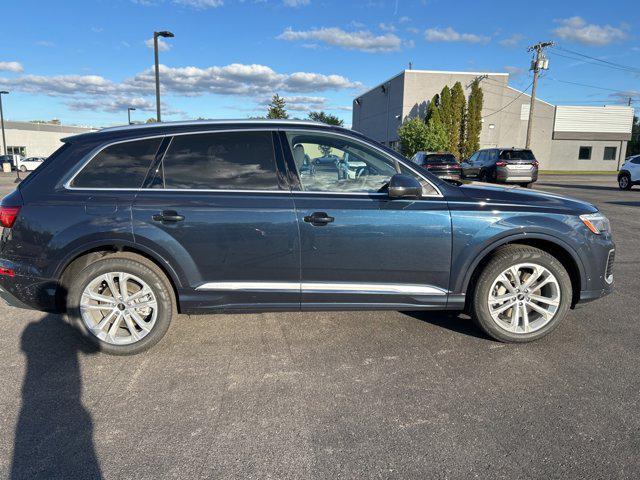 new 2025 Audi Q7 car, priced at $75,800