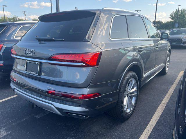 new 2025 Audi Q7 car, priced at $71,300