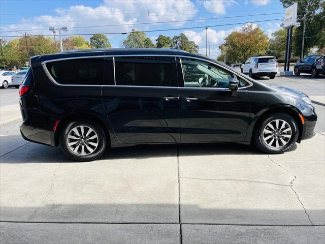 used 2021 Chrysler Pacifica Hybrid car, priced at $26,393