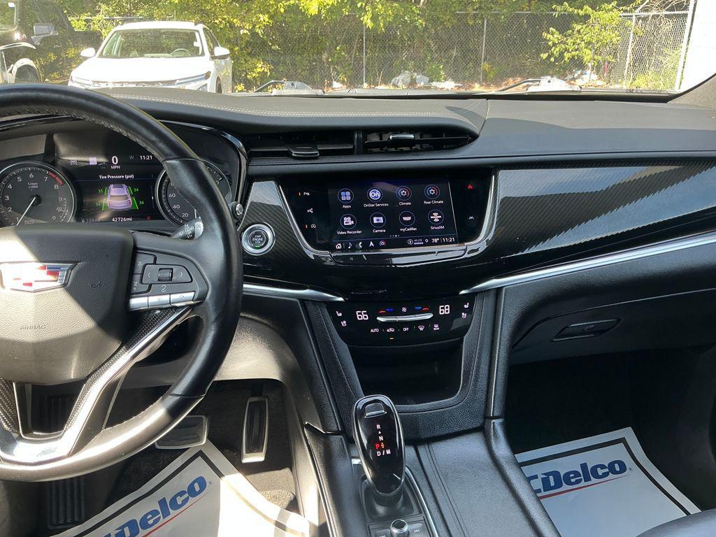 used 2023 Cadillac XT6 car, priced at $39,590