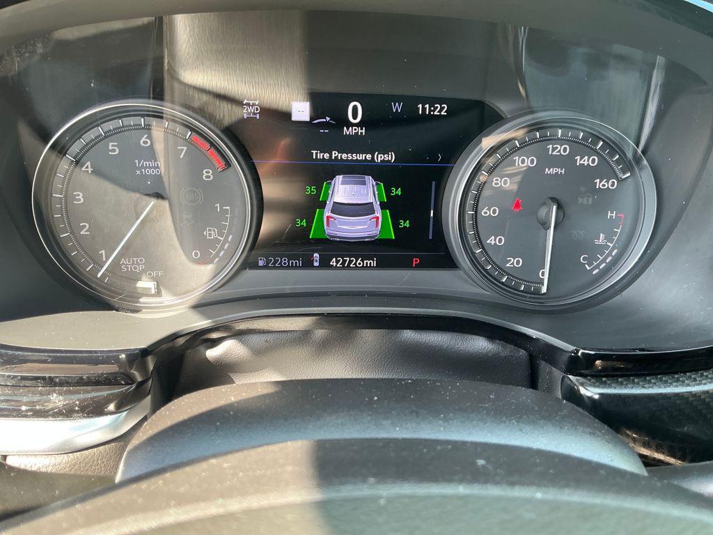 used 2023 Cadillac XT6 car, priced at $39,590