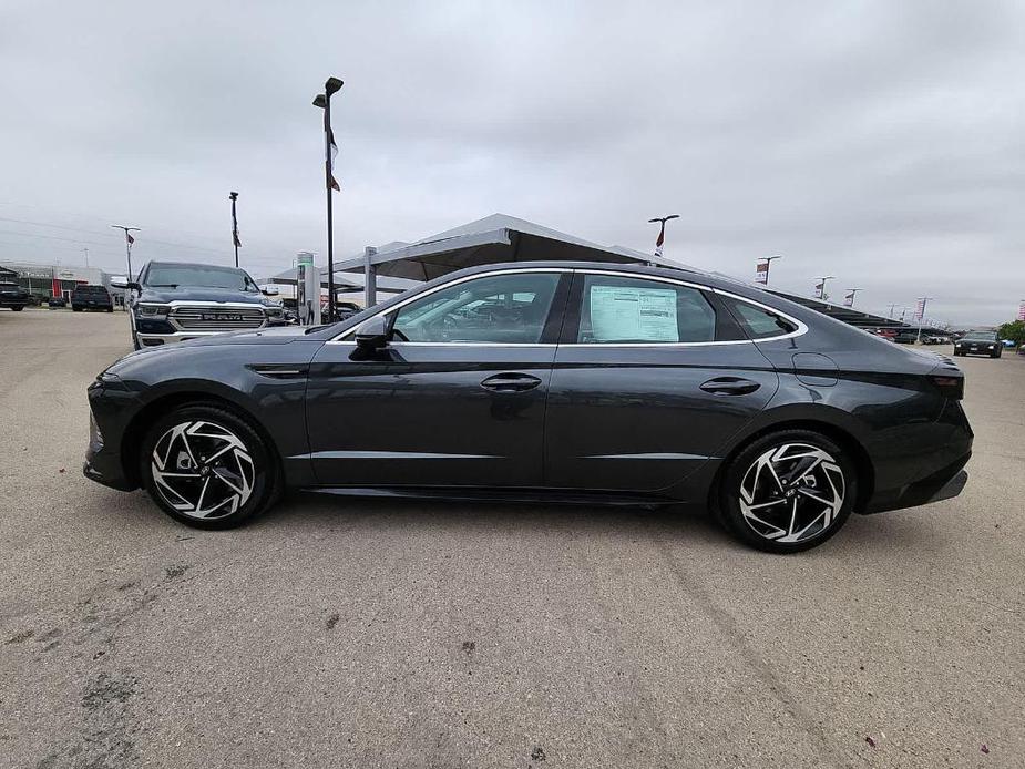 new 2024 Hyundai Sonata car, priced at $32,285