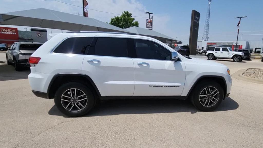 used 2022 Jeep Grand Cherokee car, priced at $27,995