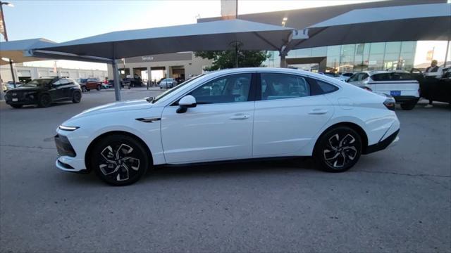 new 2024 Hyundai Sonata car, priced at $29,705