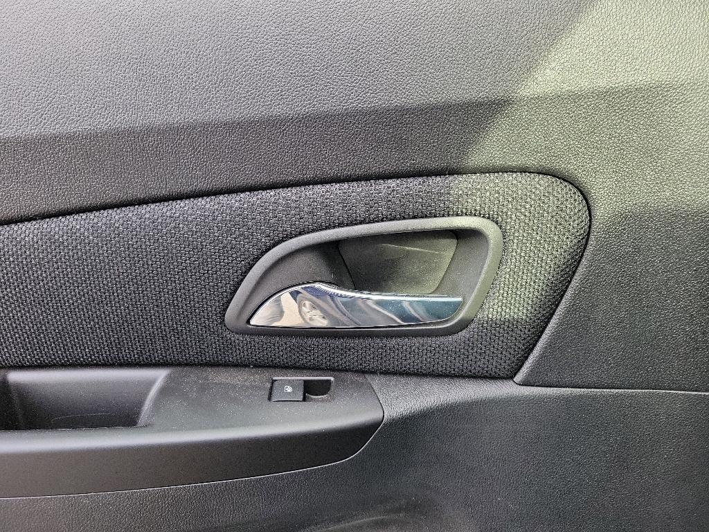 used 2014 Chevrolet Cruze car, priced at $6,500