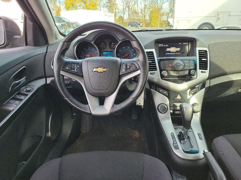 used 2014 Chevrolet Cruze car, priced at $6,500