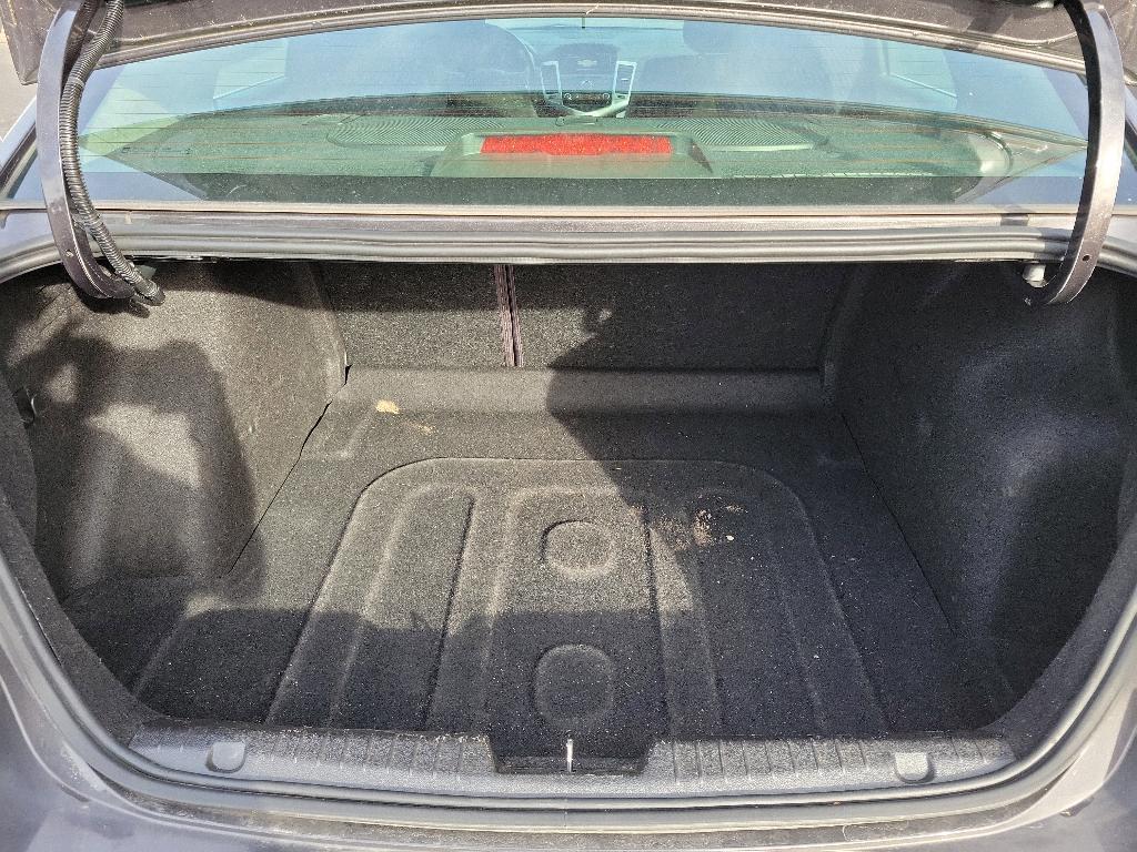 used 2014 Chevrolet Cruze car, priced at $6,500