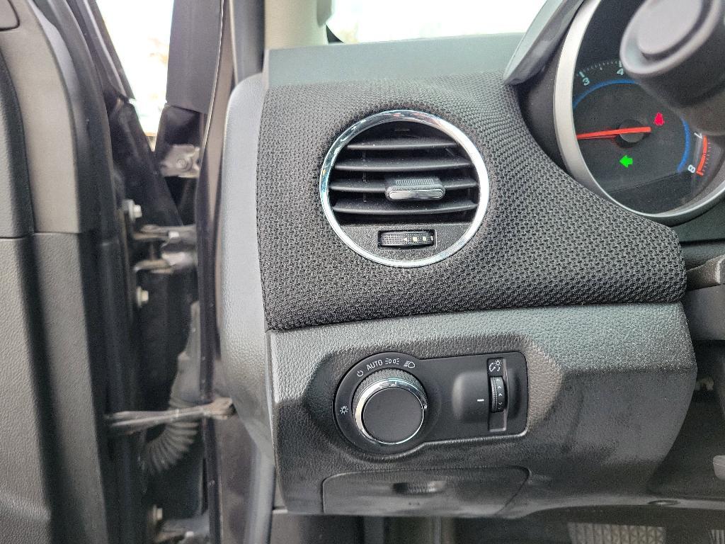 used 2014 Chevrolet Cruze car, priced at $6,500