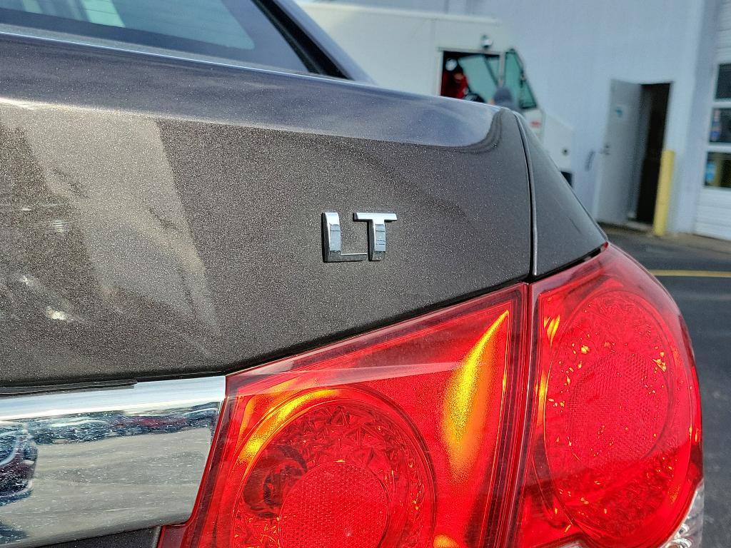 used 2014 Chevrolet Cruze car, priced at $6,500