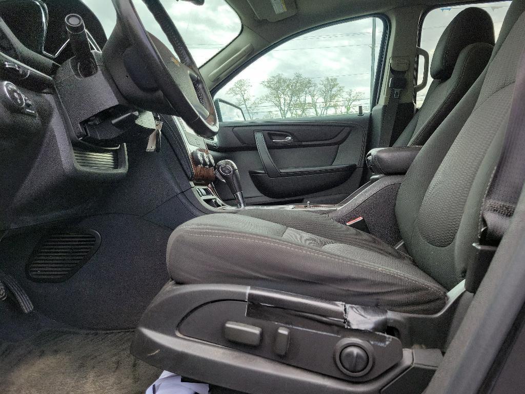 used 2013 Chevrolet Traverse car, priced at $5,250