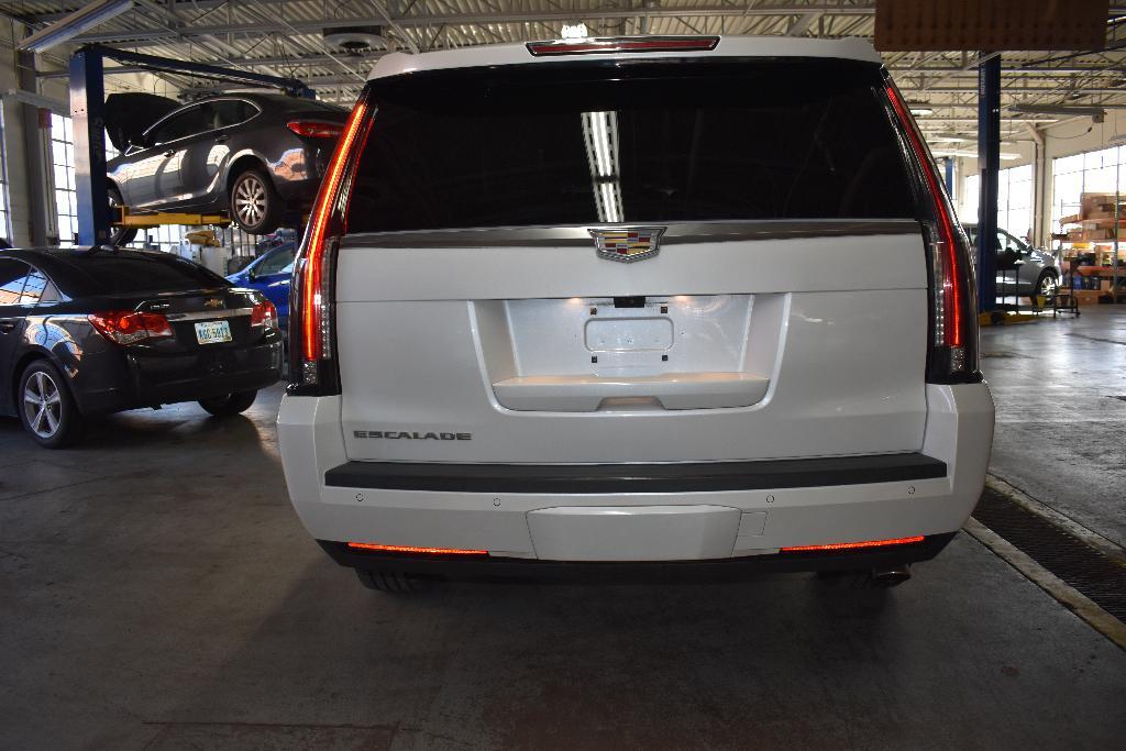 used 2018 Cadillac Escalade ESV car, priced at $23,995