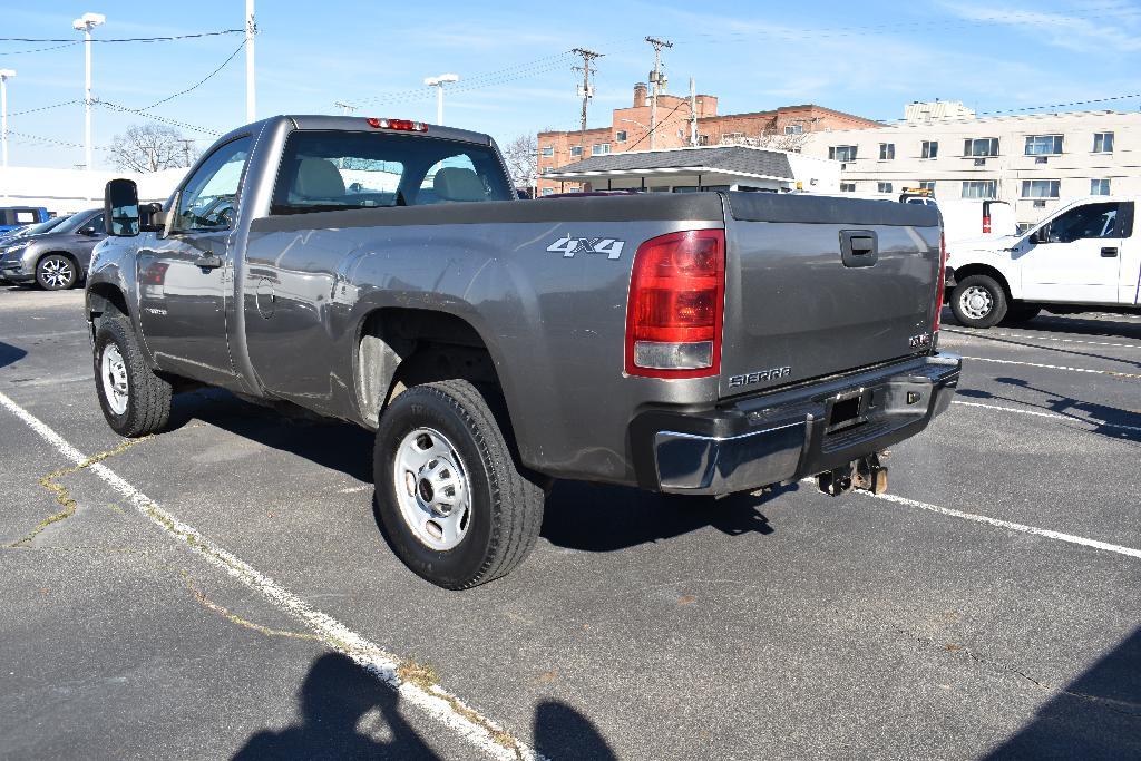 used 2013 GMC Sierra 2500 car, priced at $12,995