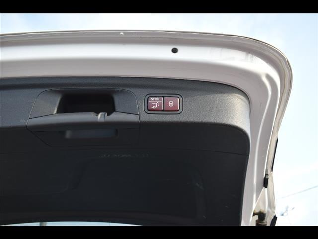 used 2020 Mercedes-Benz GLE 350 car, priced at $27,995