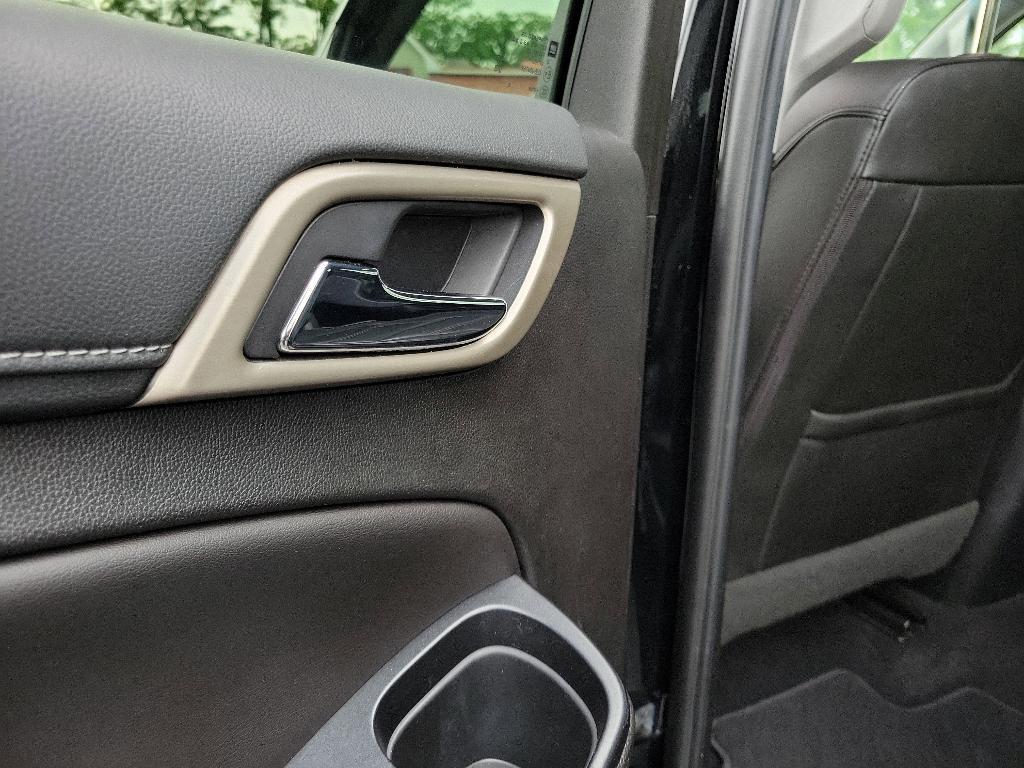 used 2019 GMC Yukon XL car, priced at $32,495