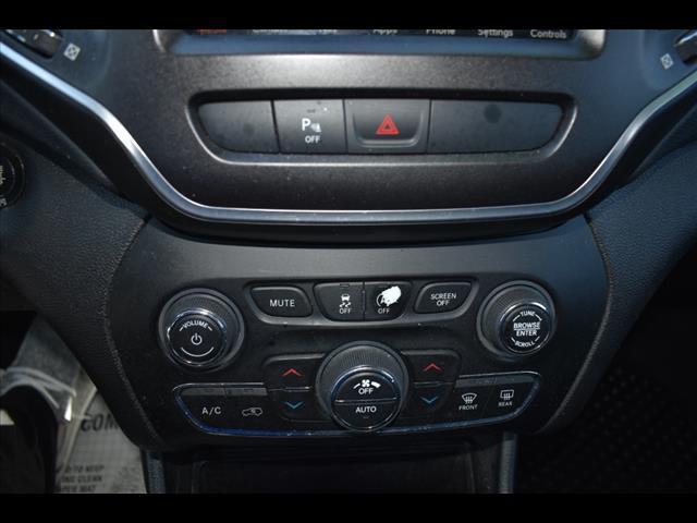 used 2020 Jeep Cherokee car, priced at $20,995