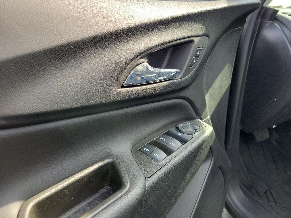 used 2023 Chevrolet Equinox car, priced at $21,495