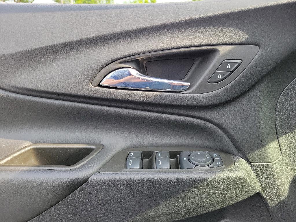 used 2023 Chevrolet Equinox car, priced at $21,495