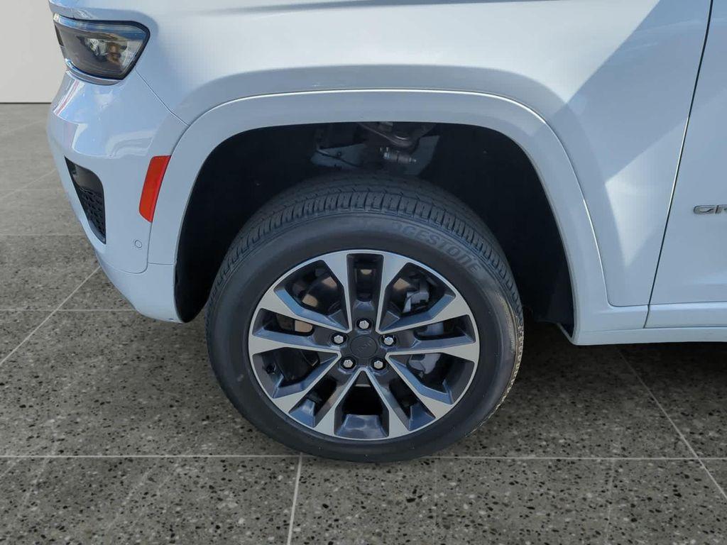 used 2023 Jeep Grand Cherokee L car