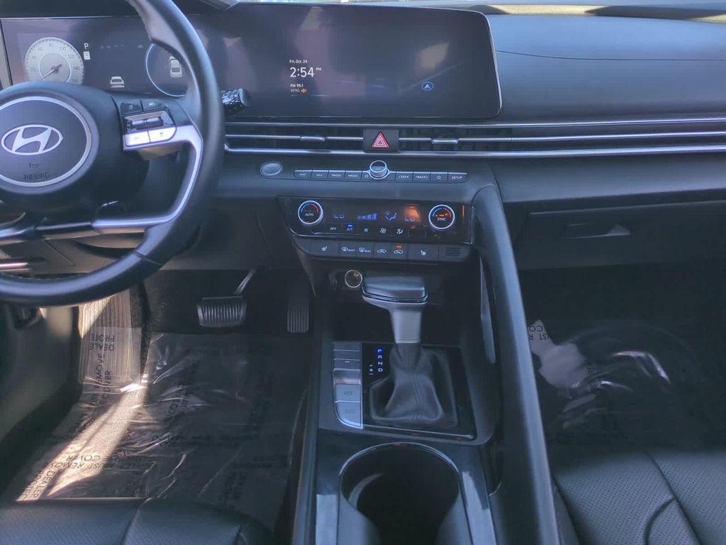 used 2024 Hyundai Elantra car