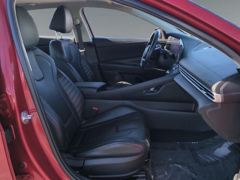 used 2024 Hyundai Elantra car