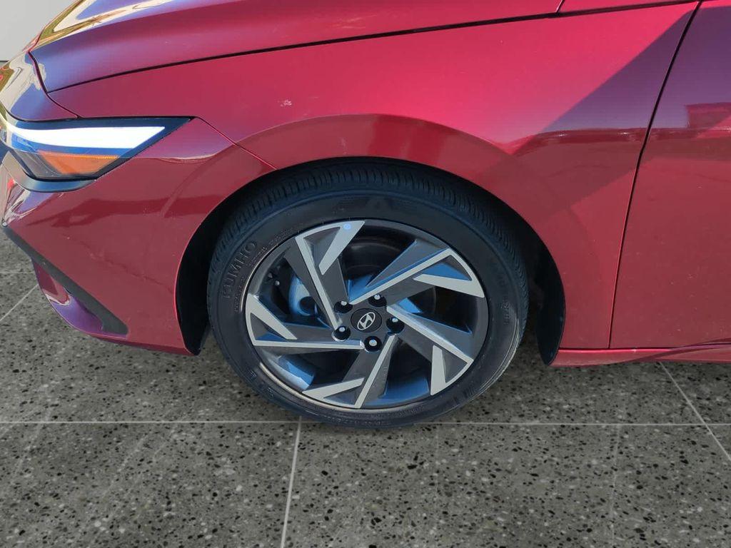 used 2024 Hyundai Elantra car