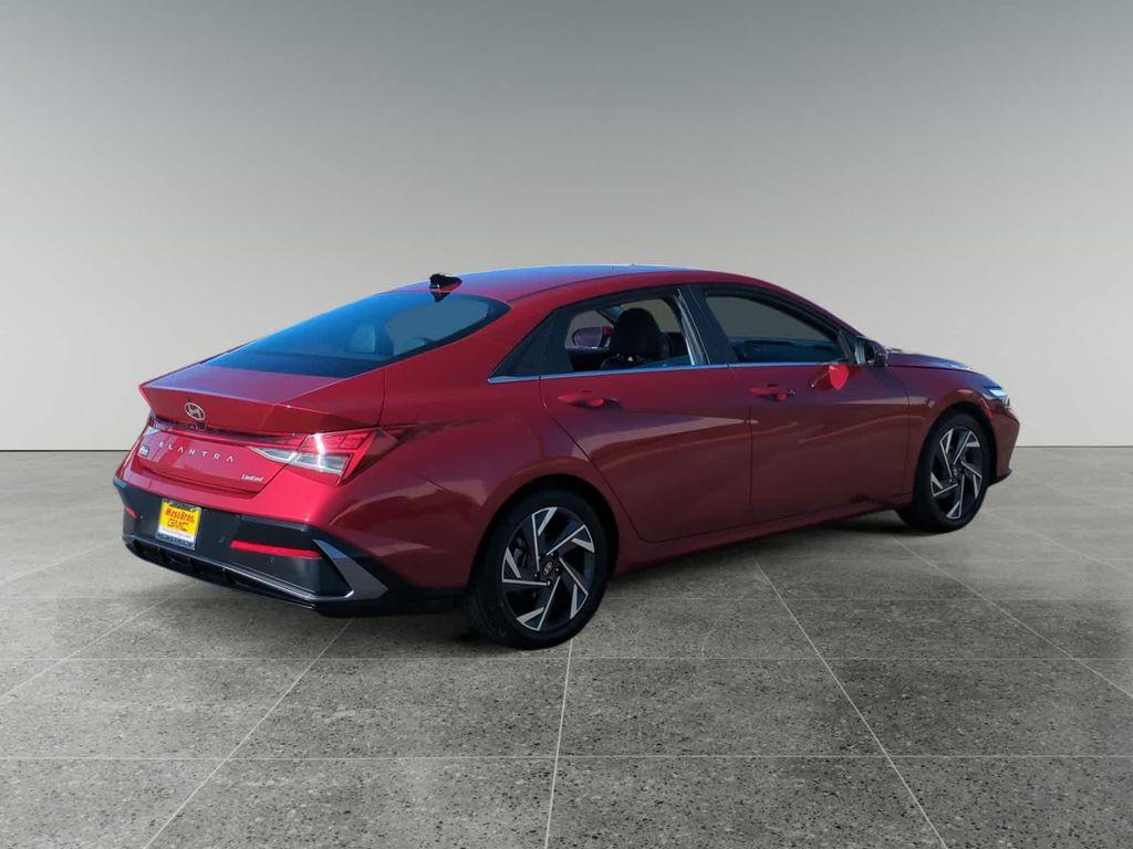 used 2024 Hyundai Elantra car