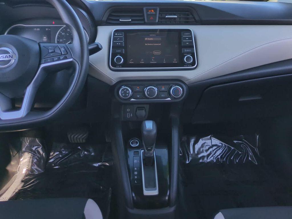 used 2021 Nissan Versa car