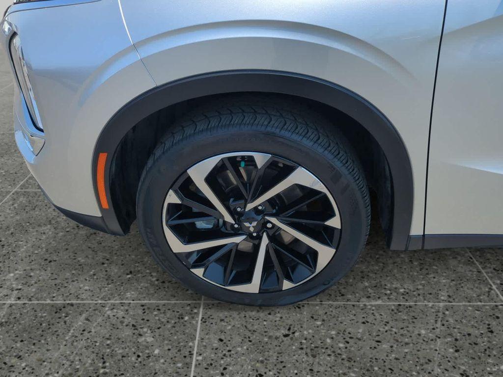used 2024 Mitsubishi Outlander car