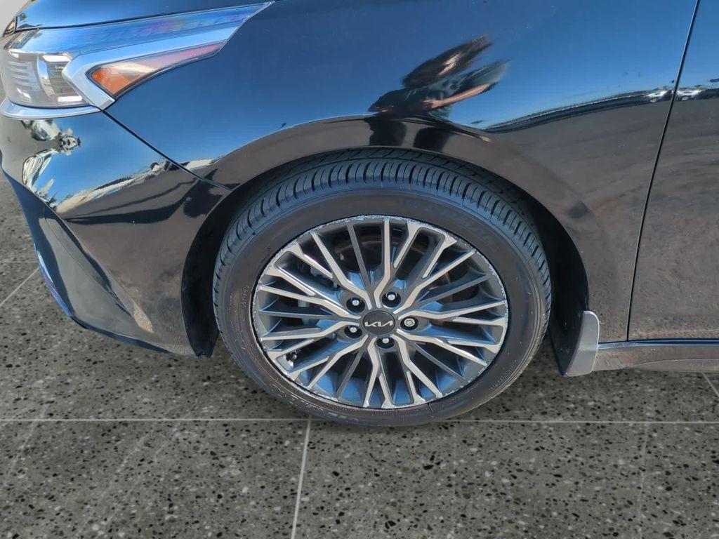 used 2023 Kia Forte car