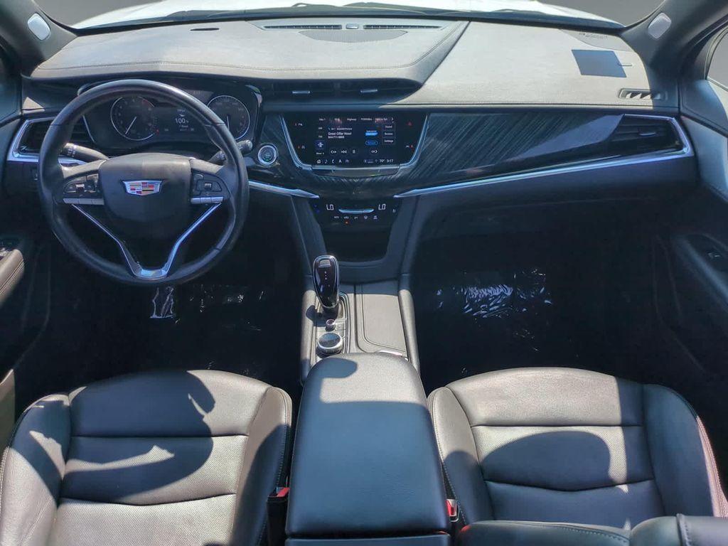 used 2024 Cadillac XT6 car, priced at $38,900