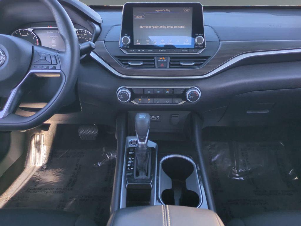 used 2024 Nissan Altima car