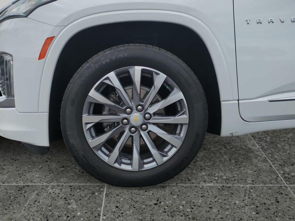 used 2023 Chevrolet Traverse car