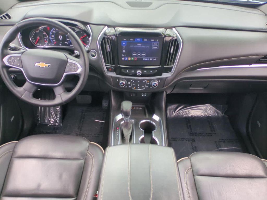used 2023 Chevrolet Traverse car