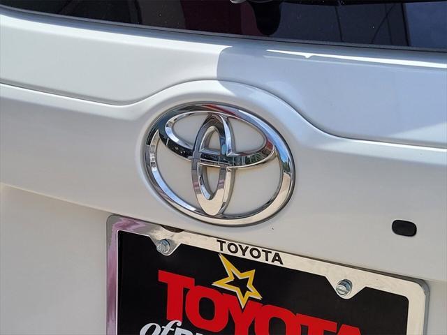 used 2018 Toyota Highlander car, priced at $25,213