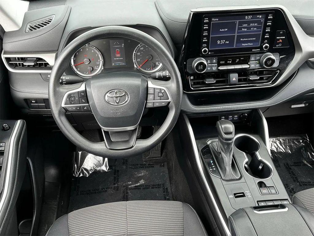 used 2022 Toyota Highlander car, priced at $25,657