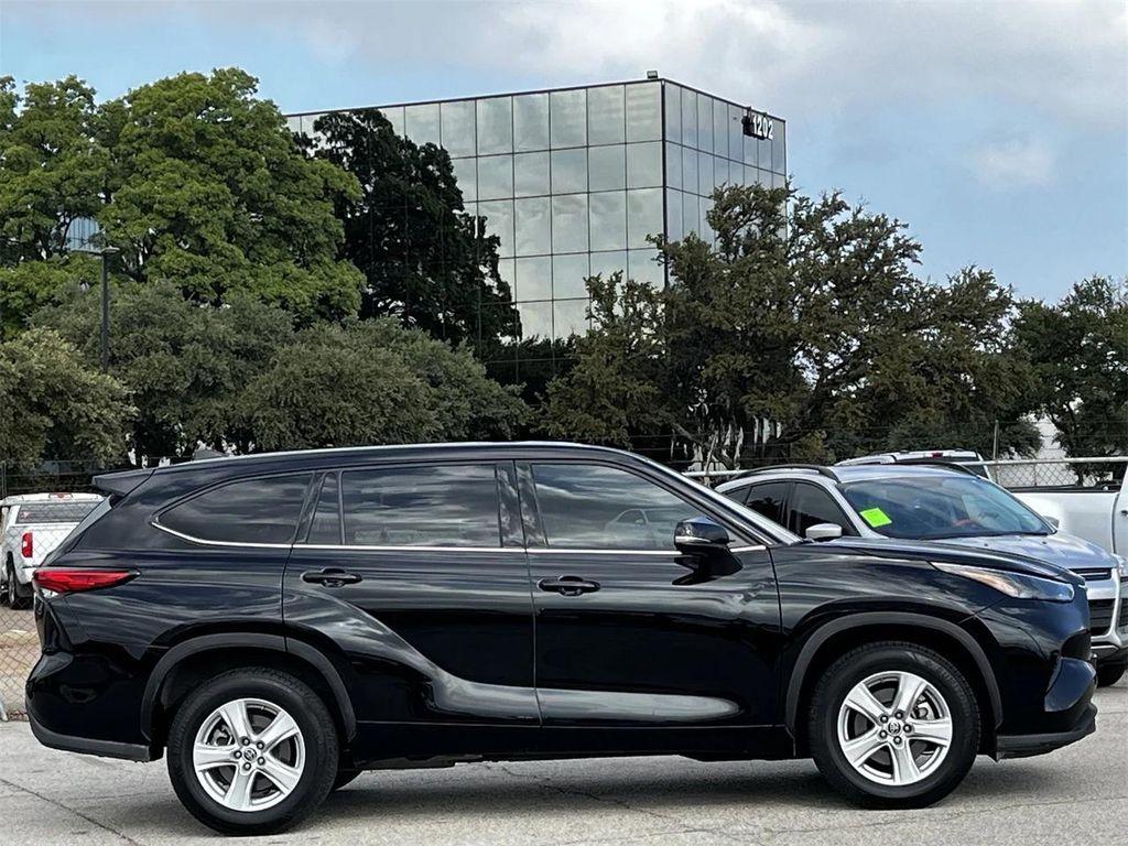 used 2022 Toyota Highlander car, priced at $25,657